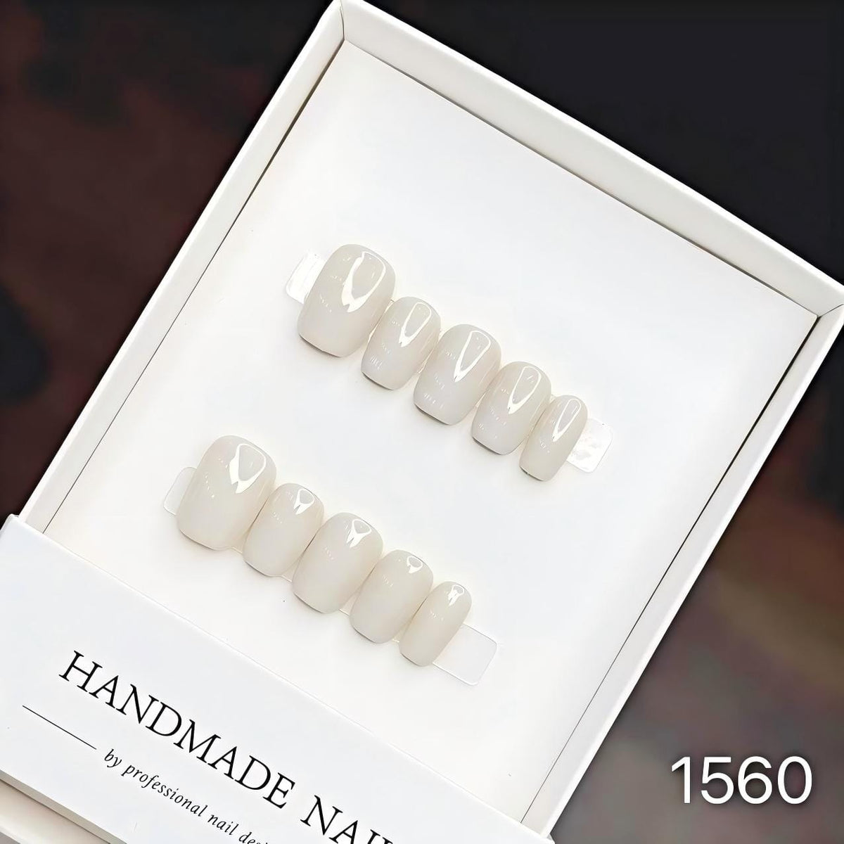 1560