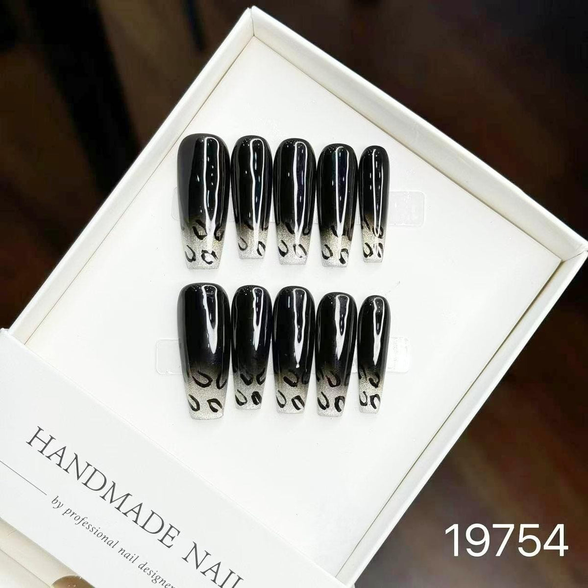 19754